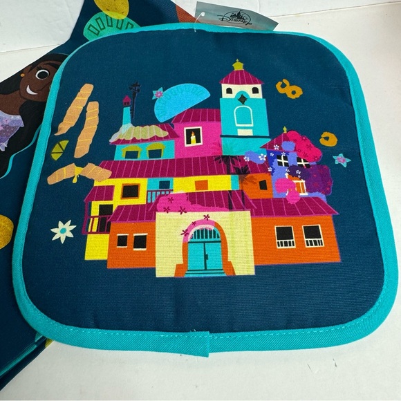 NWT. Disney Potholder And Towel set. Epcot Food And Wine Encanto design. - Picture 2 of 9
